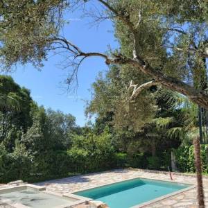 UMAG – Kuća s bazenom i tri odvojena apartmana