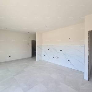 Umag! Lovrečica – novogradnja na odličnoj lokaciji.