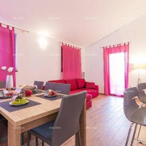 Valdebek. Samostojeća kuća s bazenom i jacuzzijem! Blizina centra grada Pule.