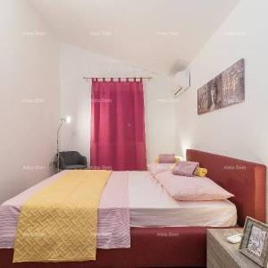 Valdebek. Samostojeća kuća s bazenom i jacuzzijem! Blizina centra grada Pule.