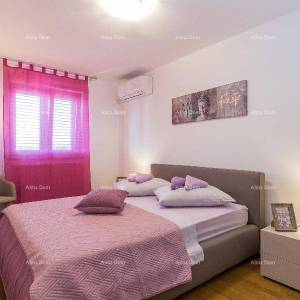 Valdebek. Samostojeća kuća s bazenom i jacuzzijem! Blizina centra grada Pule.