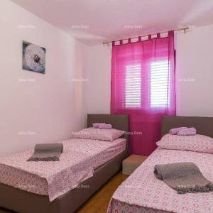 Valdebek. Samostojeća kuća s bazenom i jacuzzijem! Blizina centra grada Pule.