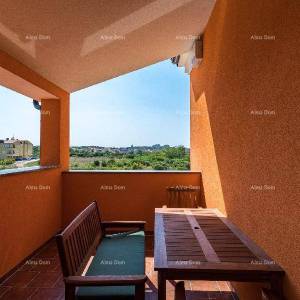 Valdebek. Samostojeća kuća s bazenom i jacuzzijem! Blizina centra grada Pule.