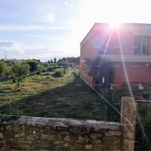 VALTURA - građevinska parcela u neposrednoj blizini osnovne škole / prodaja