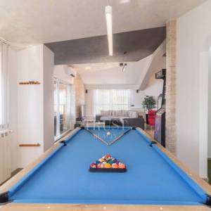 Valtura, Istra -  600m2 ville, 10SS, bazeni - uhodani posao