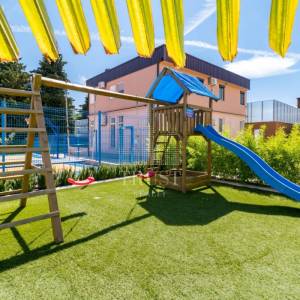 Valtura, Istra -  600m2 ville, 10SS, bazeni - uhodani posao