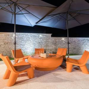 Valtura, Istra -  600m2 ville, 10SS, bazeni - uhodani posao