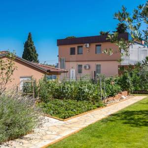 Valtura, Istra -  600m2 ville, 10SS, bazeni - uhodani posao