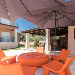 Valtura, Istra -  600m2 ville, 10SS, bazeni - uhodani posao