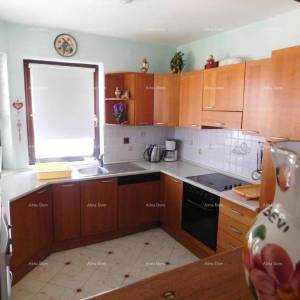 Velika kuća s 4 stana- Pješčana uvala!