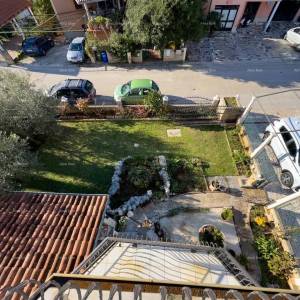 Velika kuća s 4 stana- Pješčana uvala!