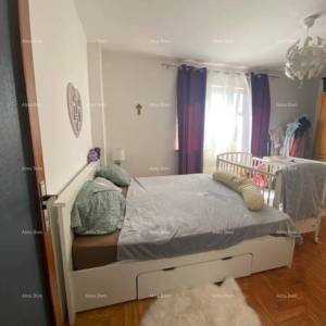 Velika samostojeća kuća. Pula. Veli vrh.