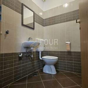 Viškovo, 75.11m2, 2s+db, balkon, veliko spremište!