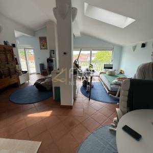 Viškovo, Saršoni, 2s+db, terasa, balkon i lođa