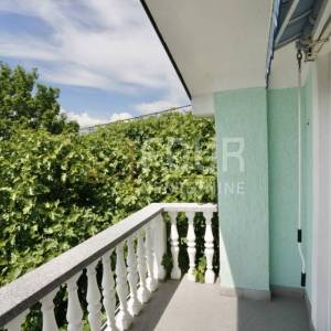 Viškovo, Saršoni, 2s+db, terasa, balkon i lođa