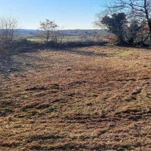 Višnjan – građevinsko zemljište 3.500 m²