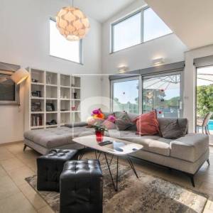 Vodnjan, Vila s pogledom na Brijune i grijanim bazenom