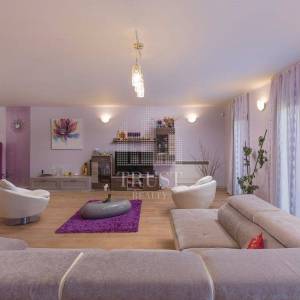 Volme, penthouse 180m2 s pogledom na more