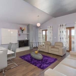 Volme, penthouse 180m2 s pogledom na more