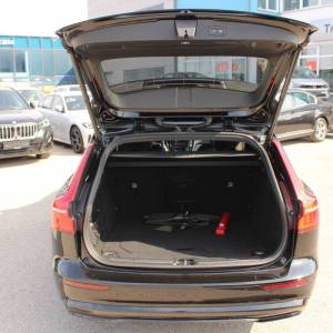 Volvo V60 B3 AUTOMATIK Dark Plus *LED, NAVIGACIJA, KAMERA*