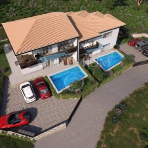 Vrbnik, aparman s bazenom i pogledom na more, novogradnja!