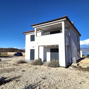 Vrbnik - Samostojeća kuća s pogledom na more!