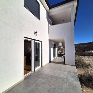 Vrbnik - Samostojeća kuća s pogledom na more!