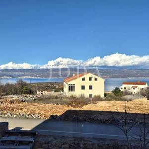 Vrbnik - Samostojeća kuća s pogledom na more!