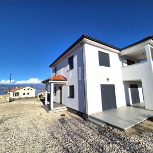 Vrbnik - Samostojeća kuća s pogledom na more!