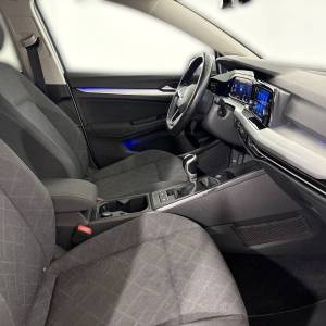 VW Golf 8 2.0 TDI LIFE - 3 godine jamstva