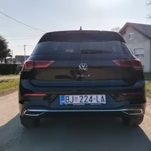VW Golf 8 2,0TDI  Active oprema DSG, matrix