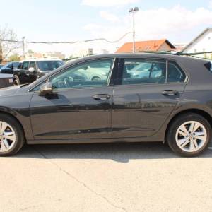 VW Golf VIII 1.0 eTSi DSG