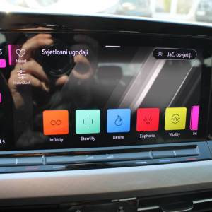 VW Golf VIII 1.0 eTSi DSG