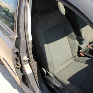 VW Golf VIII 1.0 eTSi DSG