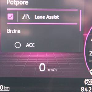 VW Golf VIII 1.0 eTSi DSG