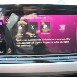 VW Golf VIII 1.0 eTSi DSG