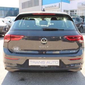 VW Golf VIII 1.0 eTSi DSG