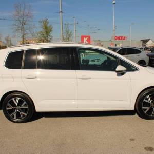 VW Touran 2.0 TDi DSG 150ks *VIRTUAL, NAVIGACIJA, KAMERA*