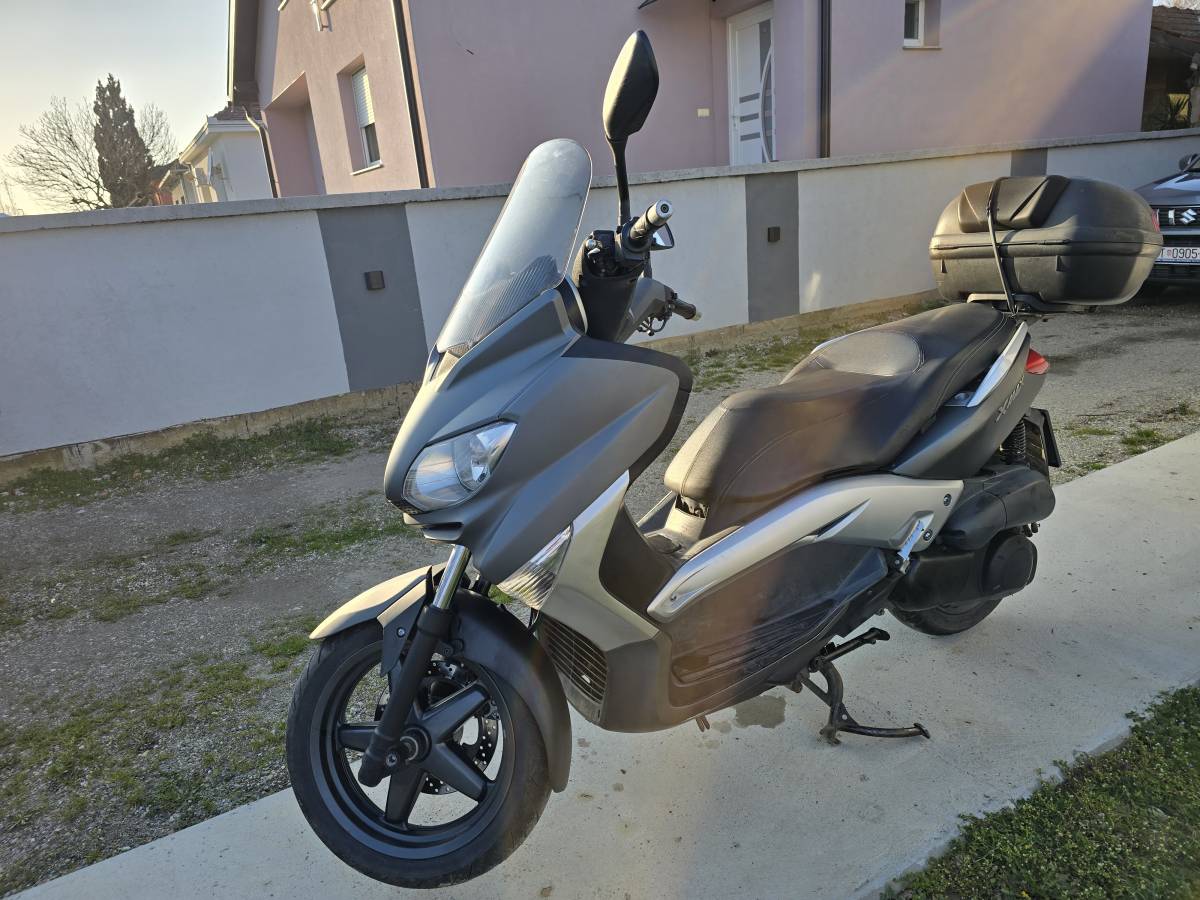 Yamaha XMax 250, Virovitica