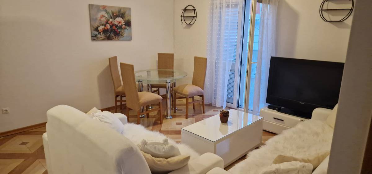 Zadar, Melada, dvosoban stan