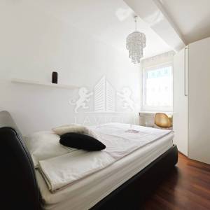 Zadar - Mocire | 3S+DB stan s vrtom