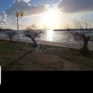 ZADAR -PETRČANE- MEDITERANSKA KUĆA S BAZENOM 70m od MORA