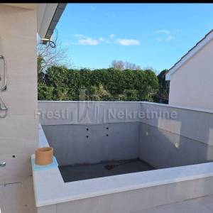 ZADAR -PETRČANE- MEDITERANSKA KUĆA S BAZENOM 70m od MORA