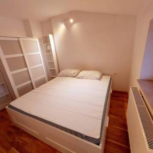 Zagreb-Dubrava, lijepo uređen 3S stan 60m2 s balkonom, zaseban ulaz