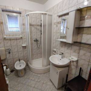 Zagreb, Gajevo, 2S stan u kući za smještaj stranih radnika, 1.kat