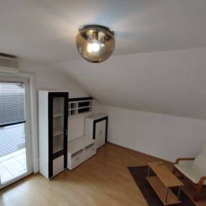 Zagreb, Gajevo, smještaj stranih radnika, 2S stan s balkonom