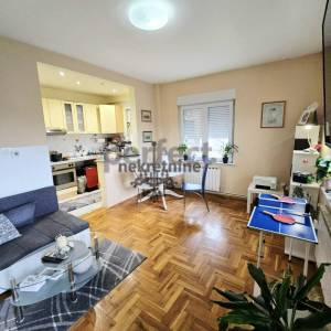 Zagreb-Gornja Kustošija, 2S stan s loggiom 52m2, mirna lokacija