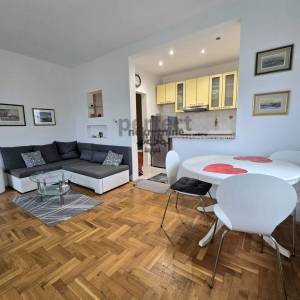 Zagreb-Gornja Kustošija, 2S stan s loggiom 52m2, mirna lokacija