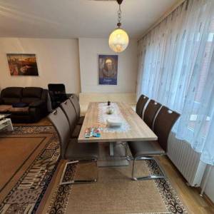 Zagreb-Prečko, 2-sobni stan s loggiom, 68m2, blizina svih sadržaja