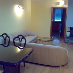 Zagreb-Sigečica, 3-sobni stan 73m2, stambena ili poslovna namjena